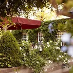 Fuchsbau Romantik & Restaurant & Fox Bar 4*