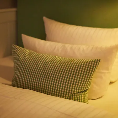 Fuchsbau Romantik & Restaurant & Fox Bar 4*