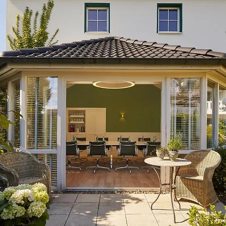 Fuchsbau Romantik & Restaurant & Fox Bar Szálloda 4*