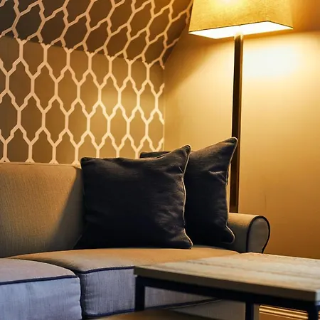 Fuchsbau Romantik & Restaurant & Fox Bar 4*