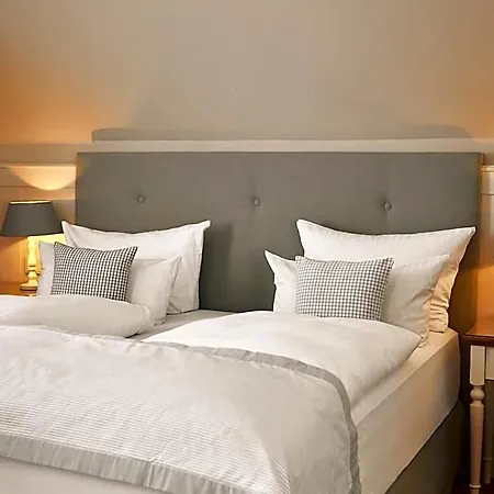 Hotel Fuchsbau Romantik & Restaurant & Fox Bar Timmendorfer Strand