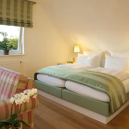 Fuchsbau Romantik & Restaurant & Fox Bar Hotell