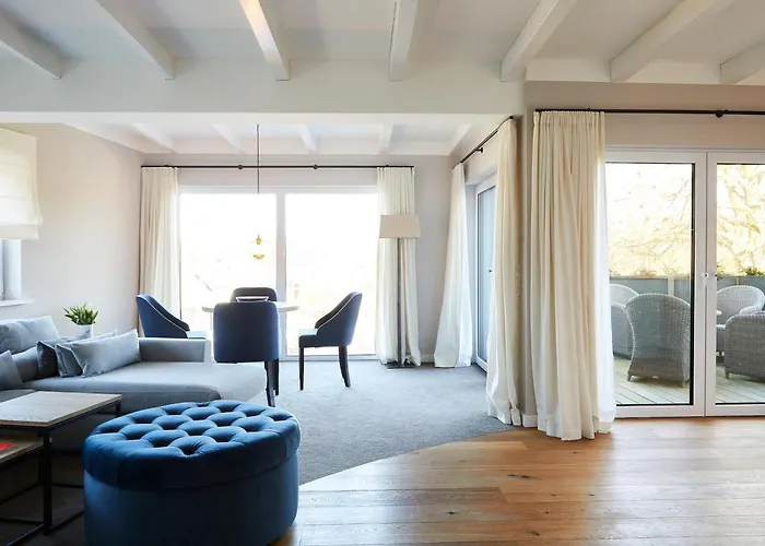 Fuchsbau Romantik & Restaurant & Fox Bar Timmendorfer Strand