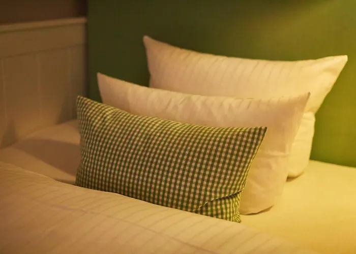 Fuchsbau Romantik & Restaurant & Fox Bar 4*