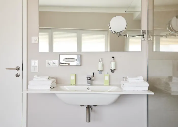 Hotel Fuchsbau Romantik & Restaurant & Fox Bar 4*