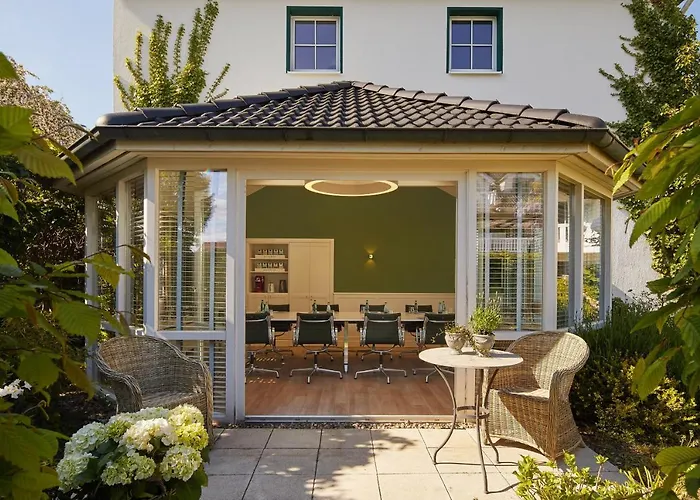 Fuchsbau Romantik & Restaurant & Fox Bar Hotel 4*