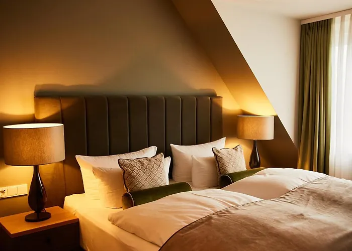 Fuchsbau Romantik & Restaurant & Fox Bar Hotel 4*